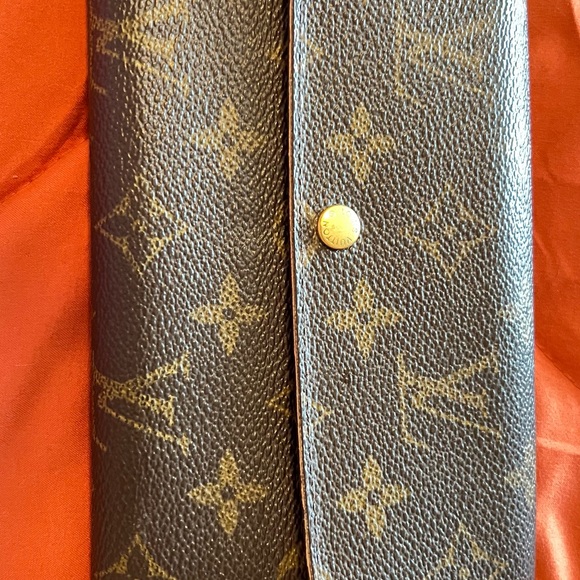 Louis Vuitton Monogram Wallet - Picture 6 of 14
